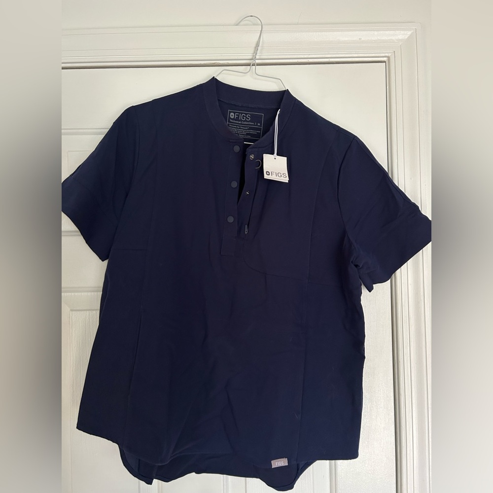 NWT Figs Medium Navy Women’s Scrub Top